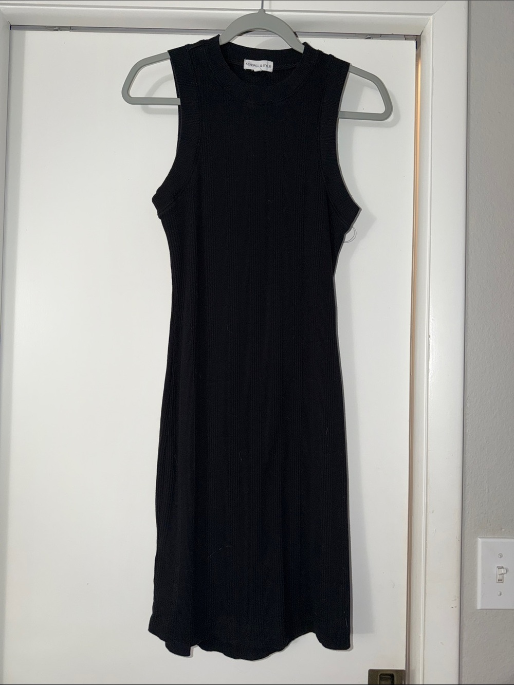Kendall & Kylie Black Sleeveless Ribbed Midi Dress